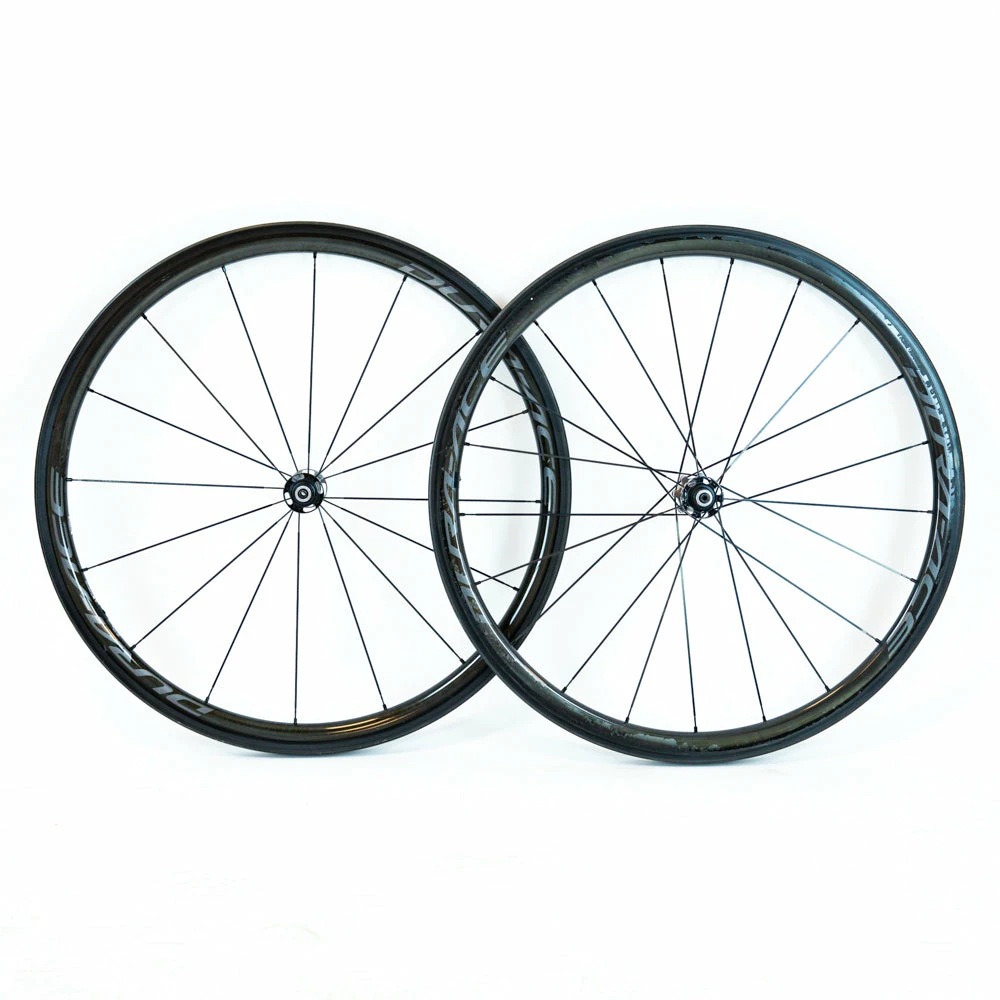 Shimano Dura-Ace C40 R9100 Tubular Wheelset - Rim Brake 3 Shimano Dura-Ace C40 R9100 Tubular Wheelset - Rim Brake
