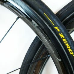 Shimano Dura-Ace C40 R9100 Tubular Wheelset - Rim Brake 28 Shimano Dura-Ace C40 R9100 Tubular Wheelset - Rim Brake -Enve Tire Salg 8T1A0439