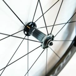 Shimano Dura-Ace C60 R9100 Tubular Wheelset - Rim Brake 28 Shimano Dura-Ace C60 R9100 Tubular Wheelset - Rim Brake -Enve Tire Salg 8T1A0495