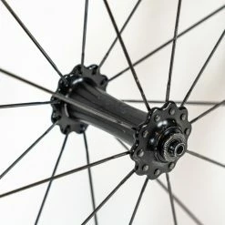 ENVE SES 5.6 AR Rear + ENVE SES 4.5 AR Front - Tubular - Wheelset - Carbon 13 ENVE SES 5.6 AR Rear + ENVE SES 4.5 AR Front - Tubular - Wheelset - Carbon -Enve Tire Salg DSC03405 ba03418e 341c 4238 a1fc 1fcb1a61a71c