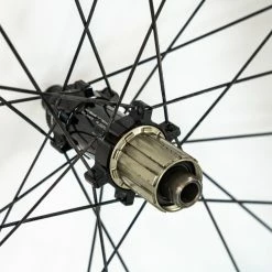 HUNT 50 Aero Disc Wheelset - Carbon - Tubeless 19 HUNT 50 Aero Disc Wheelset - Carbon - Tubeless -Enve Tire Salg DSC04092 a1ac9089 b776 4e25 bb65 b3c3dae4d32a